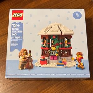 NWT LEGO Festive Winter Gazebo Set
